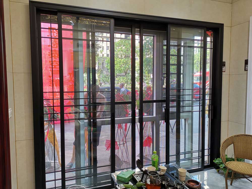 铝合金门